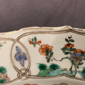 Een Chinese famille verte schotel met Johanneum merk, ex-coll. Augustus de Sterke, Kangxi — foto 3