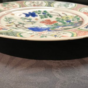 Een Chinese famille verte schotel met Johanneum merk, ex-coll. Augustus de Sterke, Kangxi — foto 6