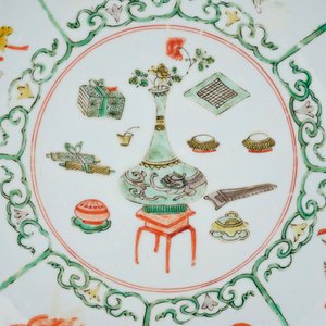 Een Chinese famille verte schotel met taoïstische symbolen, Kangxi — foto 2
