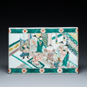 Een Chinese famille verte tegel met verhalend decor, 19e eeuw — foto 2