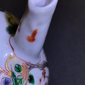 Een Chinese famille verte theepot met decor van een feniks, Kangxi — foto 14