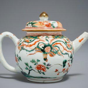 Een Chinese famille verte theepot met decor van een feniks, Kangxi — foto 3