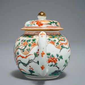 Een Chinese famille verte theepot met decor van een feniks, Kangxi — foto 4