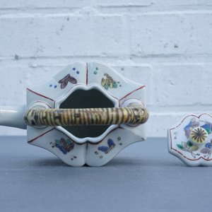 Een Chinese famille verte theepot met deksel, Kangxi — foto 13