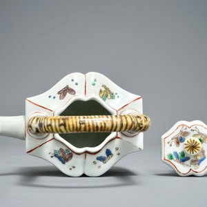 Een Chinese famille verte theepot met deksel, Kangxi — foto 6