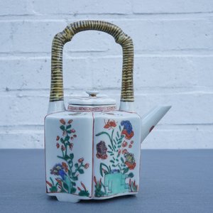 Een Chinese famille verte theepot met deksel, Kangxi — foto 10