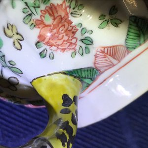 Een Chinese famille verte theepot met deksel, Kangxi — foto 15