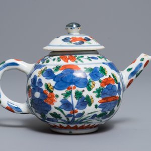 Een Chinese famille verte theepot met deksel, Kangxi — foto 4
