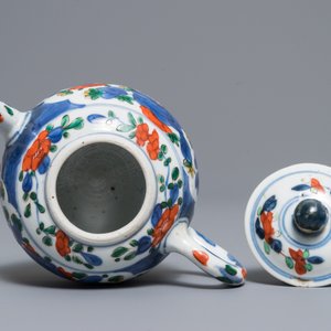 Een Chinese famille verte theepot met deksel, Kangxi — foto 6