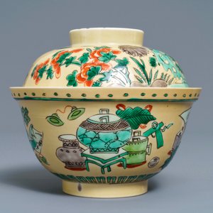 Een Chinese famille verte zeemleer dekselkom, Kangxi — foto 2