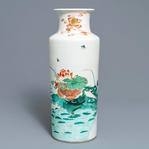 Een Chinese famillle verte rouleau vaas met eenden, 19/20e eeuw — foto 1