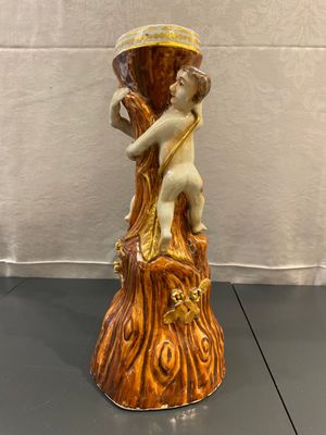 Een Chinese faux-bois exportporseleinen sokkel met twee knapen, Qianlong — foto 13