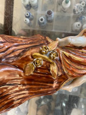 Een Chinese faux-bois exportporseleinen sokkel met twee knapen, Qianlong — foto 5