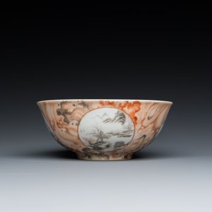 Een Chinese faux-bois kom met grisaille medaillons, Qianlong merk, Republiek — foto 2