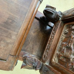 Een Chinese fijn gesculpteerde houten étagère, 19e eeuw — foto 20