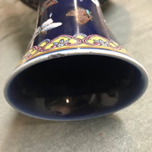 Een Chinese flesvormige vaas met vlinders op blauwe fondkleur, Guangxu merk, 19/20e eeuw — foto 14