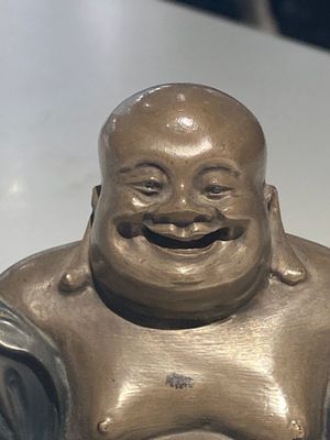 Een Chinese Foochow of Fuzhou lakwerk Boeddha op sokkel, ca. 1900 — foto 2