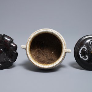 Een Chinese ge-type wierookbrander met craquelé glazuur, 19/20e eeuw — foto 7