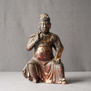 Een Chinese gelakt en verguld houten figuur van Guan Yu, Ming — foto 8