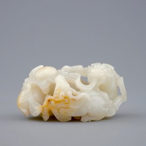Een Chinese gesculpteerde groep van drie rammen in witte jade, 19/20e eeuw — foto 2