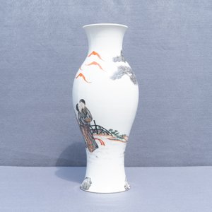 Een Chinese grisaille en ijzerrode vaas, Ju Ren Tang merk, Republiek — foto 8