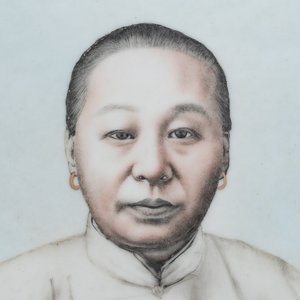 Een Chinese grisaille plaquette met een damesportret, Zhu Shouzhi 朱受之 zegelmerk, 20e eeuw — foto 3