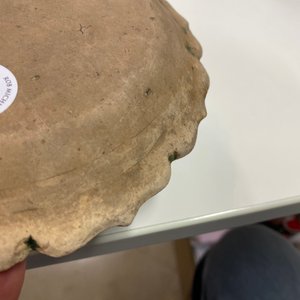 Een Chinese groen-geglazuurde lotusvormige 'feniksen' schotel, Yuan — foto 13