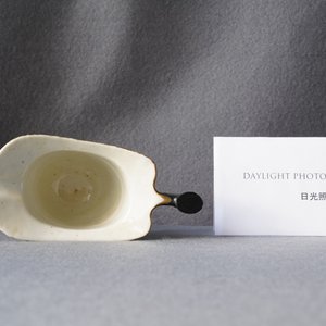 Een Chinese helmkan met trompettisten op zwarte fondkleur naar Cornelis Pronk, Qianlong — foto 10