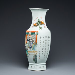 Een Chinese hexagonale famille rose vaas, gesigneerd Pan Zhaotang 潘肇唐, gedateerd 1920 — foto 4