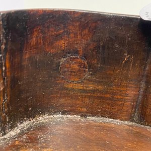 Een Chinese houten dekseldoos met een 'ruyi' plaquette in witte jade, 18/19e eeuw — foto 21