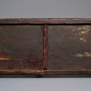 Een Chinese houten étagère, 19/20e eeuw — foto 6