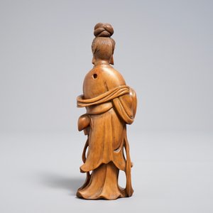 Een Chinese houten figuur van een staande Guanyin, 19e eeuw — foto 4