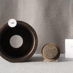 Een Chinese houten penselenbeker, Ming — foto 10