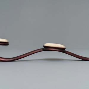Een Chinese houten scepter met jade ingelegd in presentatiekastje, Republiek, 20e eeuw — foto 5