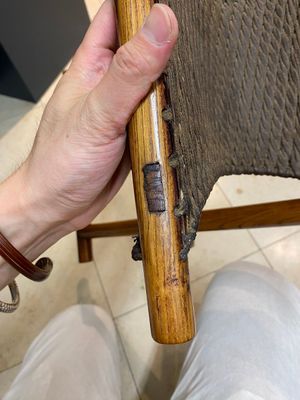 Een Chinese houten spiegel en een plooistoeltje, 19/20e eeuw — foto 20