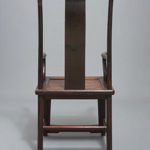 Een Chinese houten stoel, 19/20e eeuw — foto 4