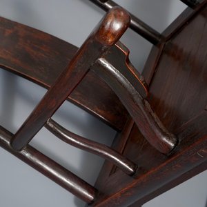 Een Chinese houten stoel, 19/20e eeuw — foto 10