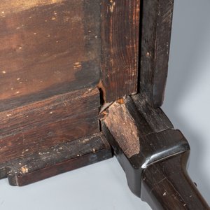 Een Chinese houten tafel met marmeren bovenblad, 19/20e eeuw — foto 11