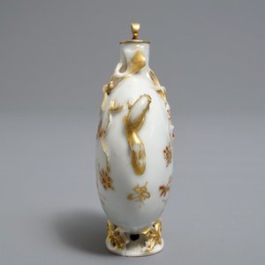 Een Chinese ijzerrode en vergulde snuiffles, Yongzheng/Qianlong — foto 4