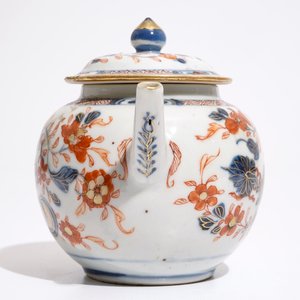 Een Chinese Imari en vergulde theepot, Qianlong — foto 2