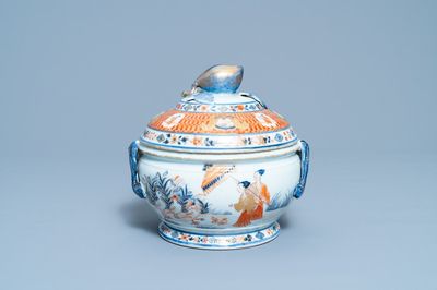Een Chinese Imari-stijl dekselterrine naar Cornelis Pronk: 'Parasoldames', Qianlong