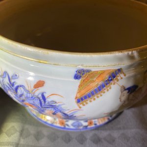 Een Chinese Imari-stijl dekselterrine naar Cornelis Pronk: 'Parasoldames', Qianlong — foto 13