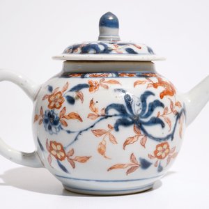 Een Chinese Imari-stijl theepot met deksel, Qianlong — foto 3