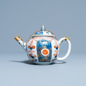 Een Chinese Imari-stijl theepot met vergulde montuur, Kangxi — foto 2