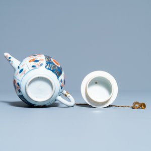 Een Chinese Imari-stijl theepot met vergulde montuur, Kangxi — foto 7