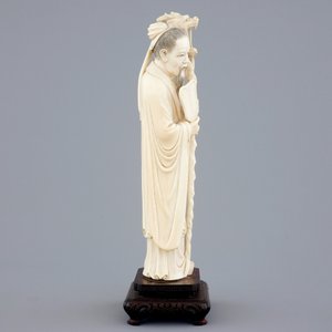 Een Chinese ivoren figuur van Zhongli Quan op sokkel, eind 19e eeuw — foto 5