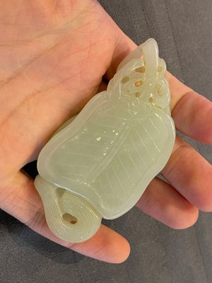 Een Chinese jade hanger met twee katten, Qing — foto 3