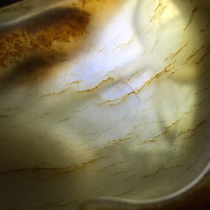 Een Chinese jade libation cup in de vorm van een lotusblad, 18/19e eeuw — foto 20