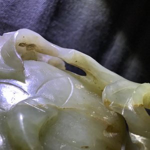 Een Chinese jade libation cup in de vorm van een lotusbloem, 18/19e eeuw — foto 8