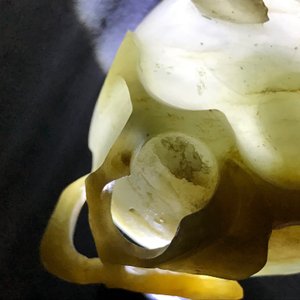 Een Chinese jade libation cup in de vorm van een lotusbloem, 18/19e eeuw — foto 9